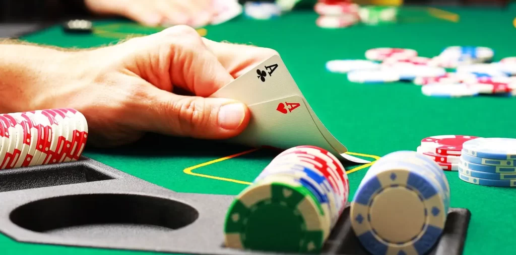 Cách Chơi Poker - Các Loại Poker Phổ Biến Trên M88